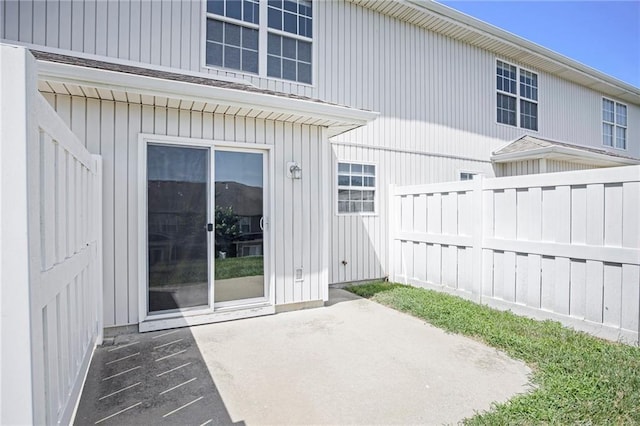 904 SW Peach Tree Ln, Blue Springs, MO 64064 - view of patio