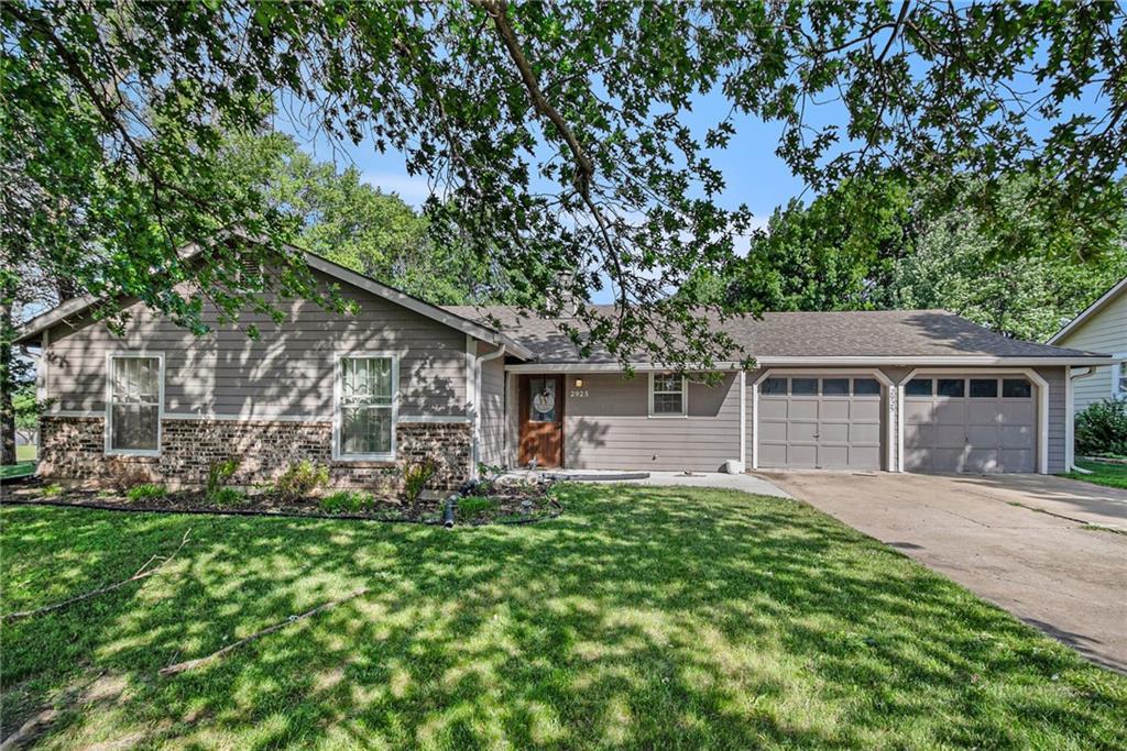 2925 Lawrence Ave, Lawrence, KS 66047 - photo 1