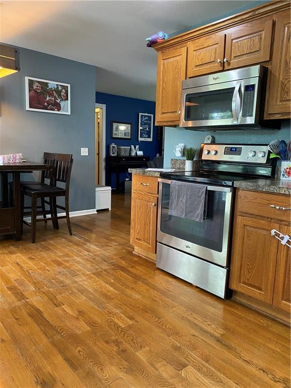 916 Edith Ave, Adrian, MO 64720 - photo 9