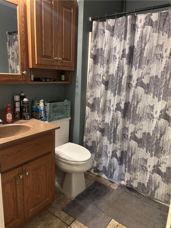 916 Edith Ave, Adrian, MO 64720 - photo 14