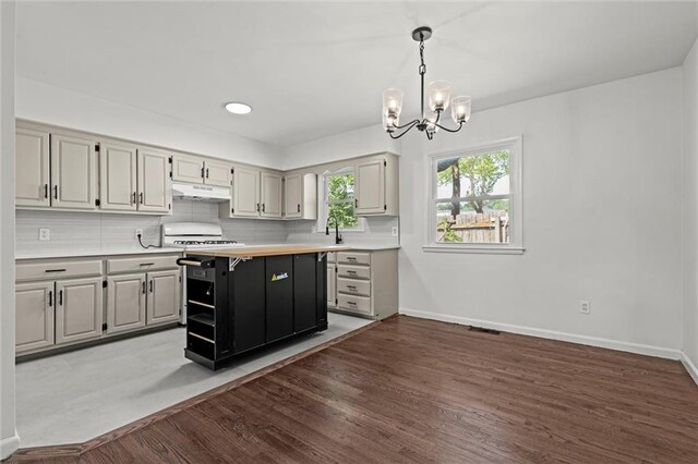 8216 Central St, Kansas City, MO 64114 - photo 7