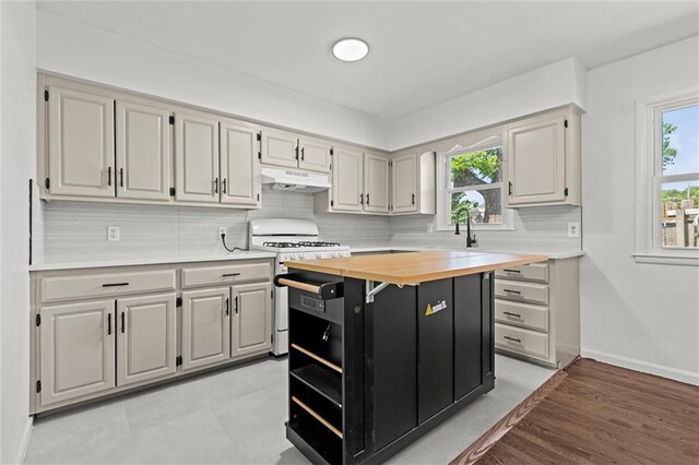 8216 Central St, Kansas City, MO 64114 - photo 12