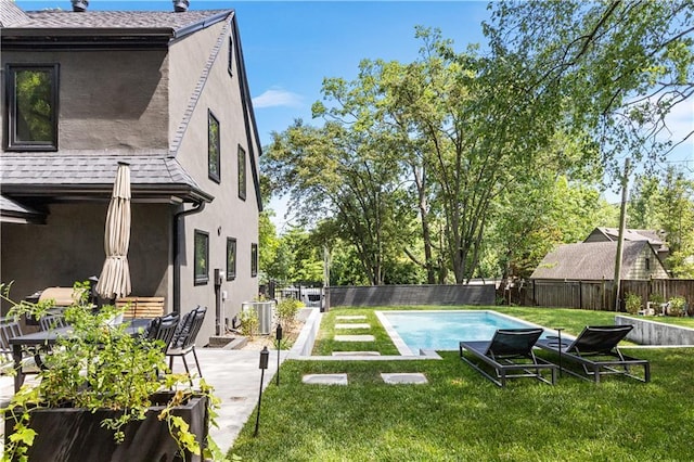 5500 Mission Rd, Fairway, KS 66205 - view of fenced backyard