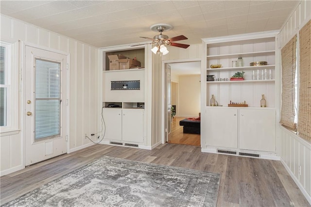 2010 Eugene Field Ave, Saint Joseph, MO 64505 - interior space featuring wood finished floors and ceiling fan