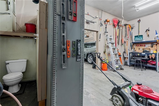 3600 NE 52nd Ter, Kansas City, MO 64119 - view of garage