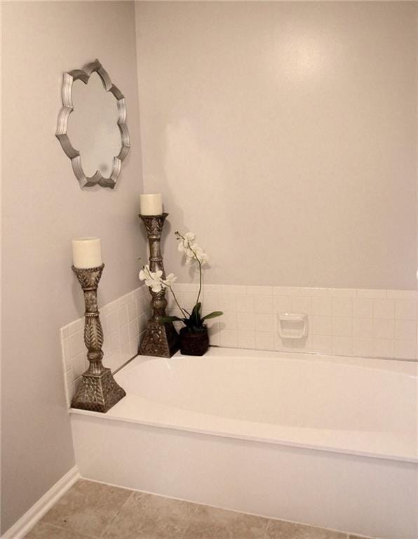 12731 Byars Rd, Grandview, MO 64030 - detailed view of a bath