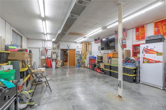 5101 NW Downing St, Blue Springs, MO 64015 - view of garage