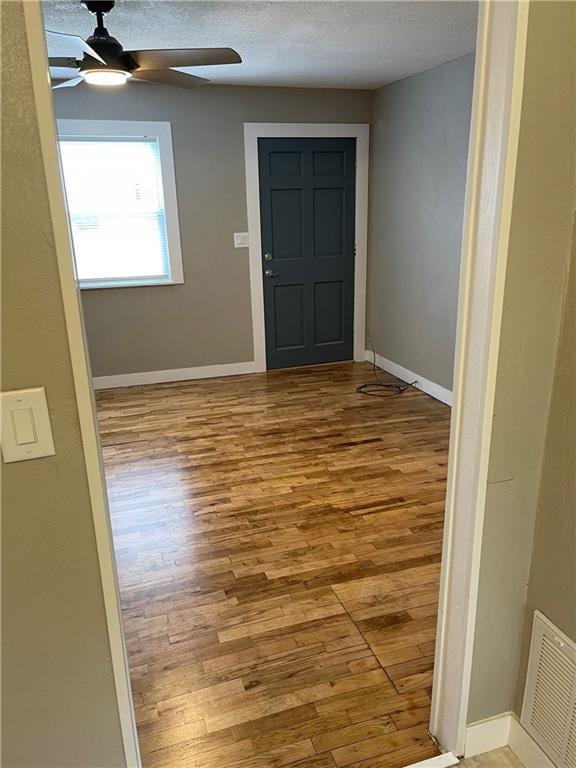 102 S Washington Ave, Knob Noster, MO 65336 - photo 8