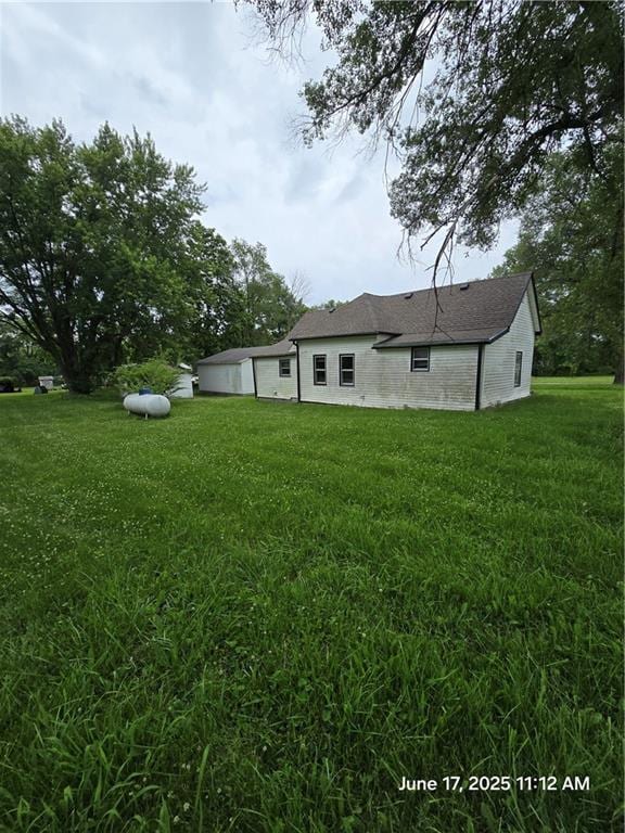 303 E May St, Clarksdale, MO 64430 - photo 2