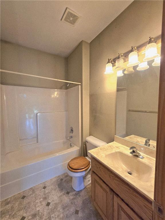 2305 SE Horseshoe Dr, Oak Grove, MO 64075 - photo 11