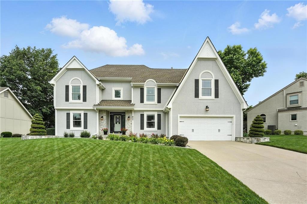 833 NW High Point Dr, Lees Summit, MO 64081 - photo 1