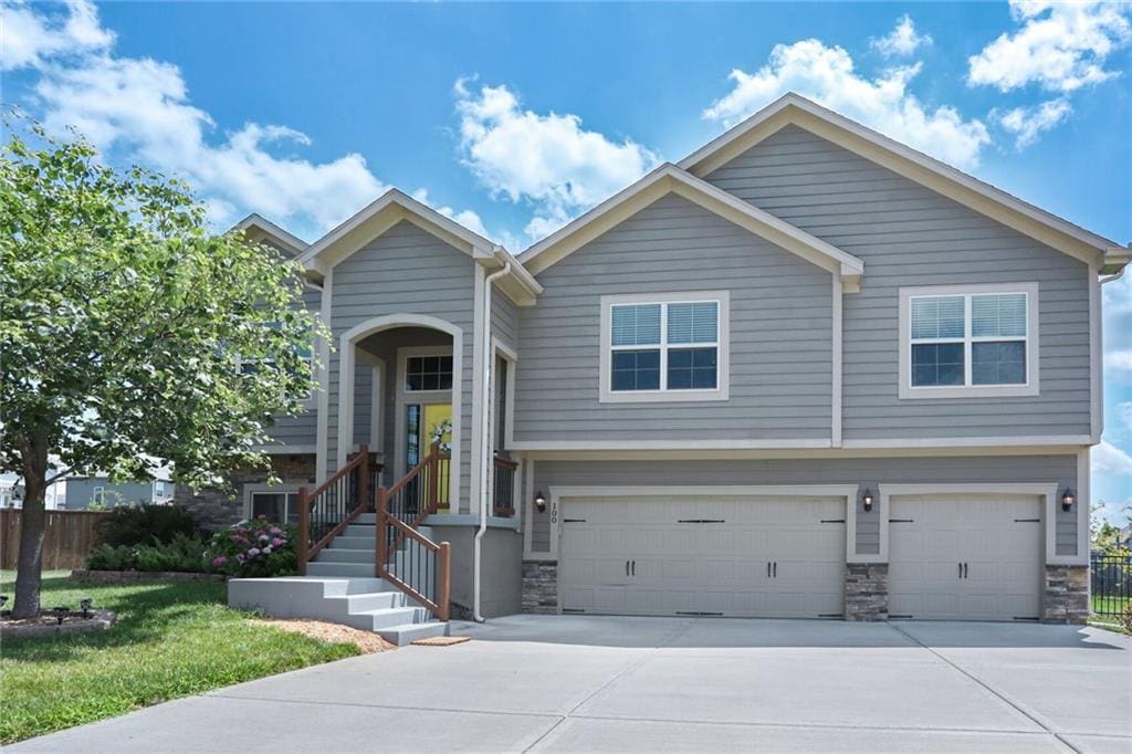 100 SW Wind Garden Cir, Blue Springs, MO 64064 - photo 1