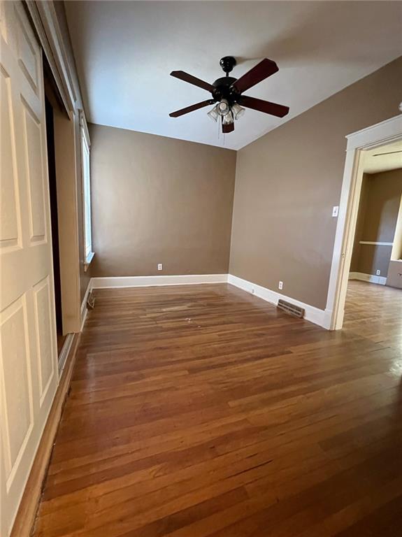 9821 E 9th St, Independence, MO 64052 - photo 5