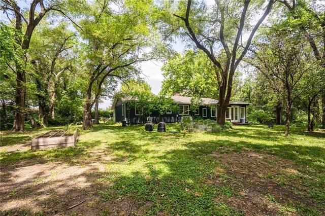1211 N 1800th Rd, Lawrence, KS 66049 - photo 32