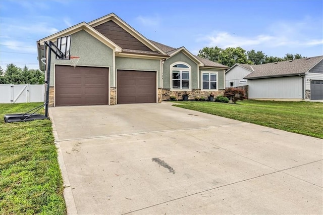 709 Clayton Dr, Odessa, MO 64076 - photo 2