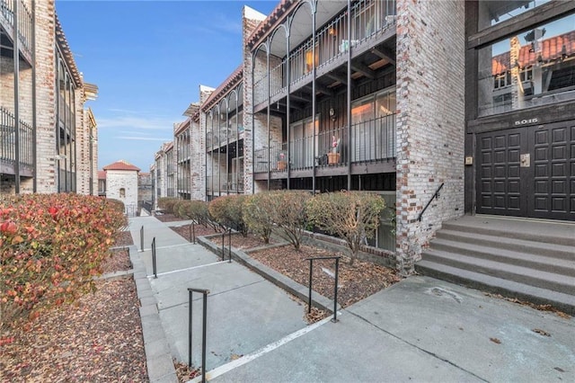 5015 Walnut St Unit A, Kansas City, MO 64112 - view of property's community