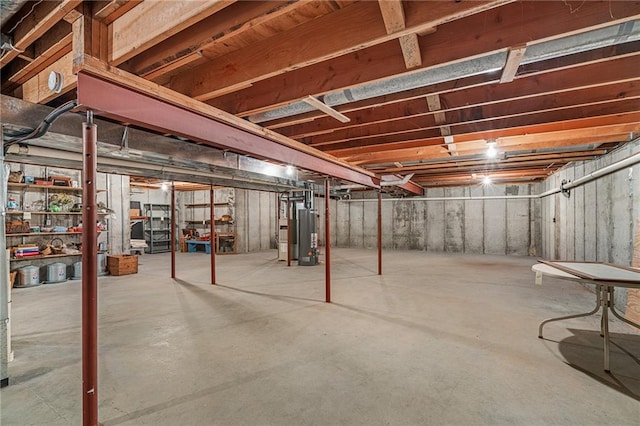 1001 E Park Rd, Garnett, KS 66032 - unfinished basement with gas water heater