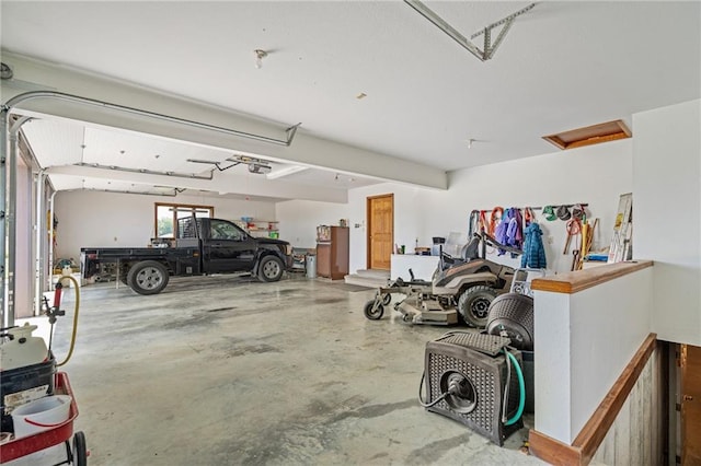 1001 E Park Rd, Garnett, KS 66032 - view of garage