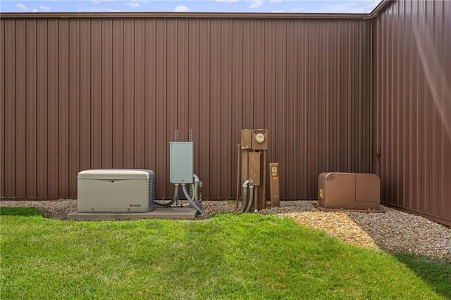1001 E Park Rd, Garnett, KS 66032 - view of green lawn