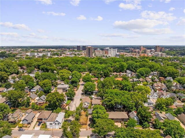 4603 Bell St, Kansas City, MO 64112 - photo 40