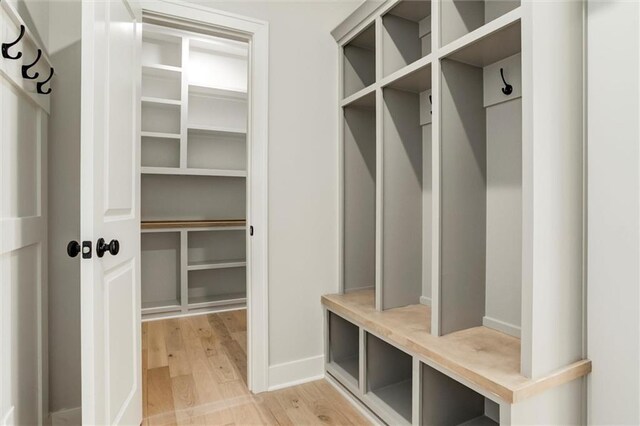 16941 S Brentwood St, Olathe, KS 66062 - mudroom featuring light wood-style floors and baseboards