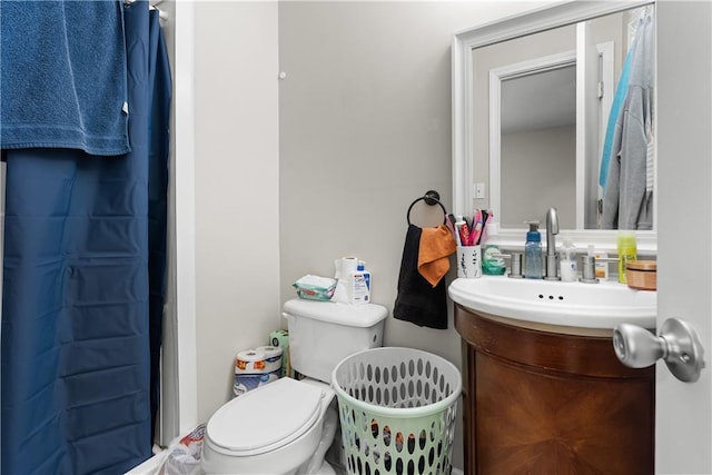 13211 Craig Ave, Grandview, MO 64030 - full bath with vanity and a shower with shower curtain