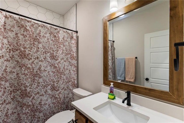 19013 W 188th Ter, Spring Hill, KS 66083 - full bath with vanity and curtained shower