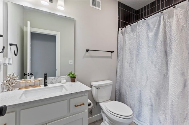 19013 W 188th Ter, Spring Hill, KS 66083 - bathroom featuring vanity and a shower with curtain