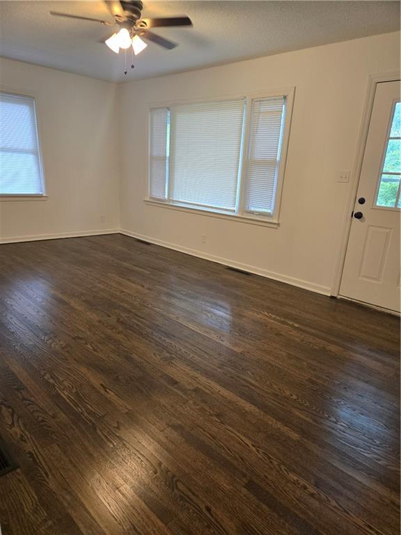 706 W Charles Ct, Independence, MO 64055 - photo 3