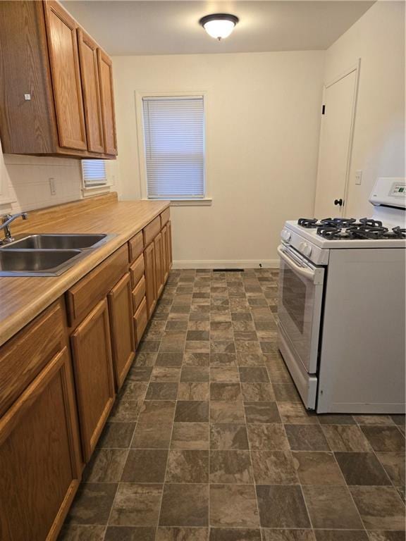 706 W Charles Ct, Independence, MO 64055 - photo 4