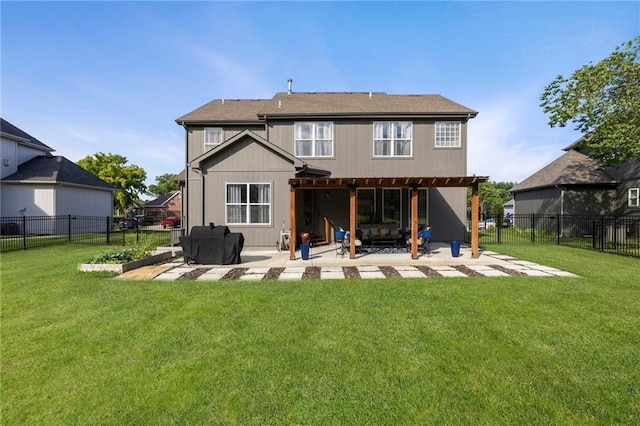 2712 SW Carlton Dr, Lees Summit, MO 64082 - back of property with a patio area and a fenced backyard