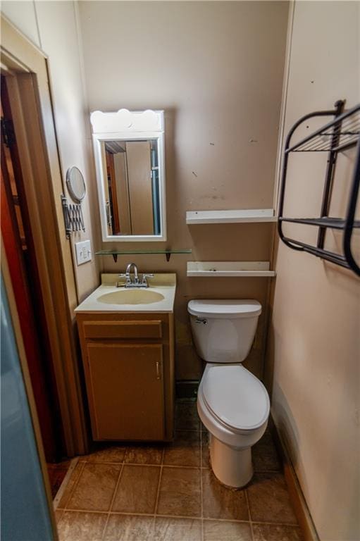 1134 Atchison St, Atchison, KS 66002 - half bath featuring toilet and vanity
