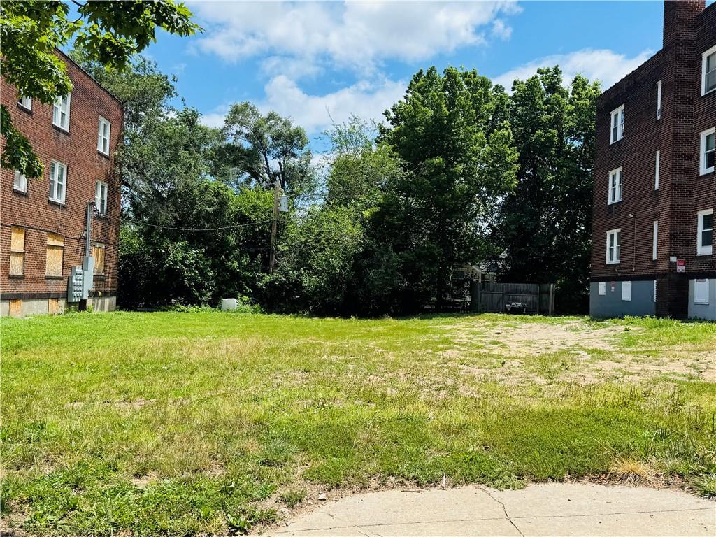 127 N Lawn Ave, Kansas City, MO 64123