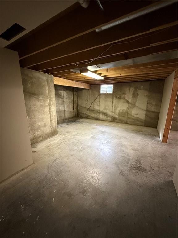 1011 N Arrowhead Dr, Burlington, KS 66839 - view of basement