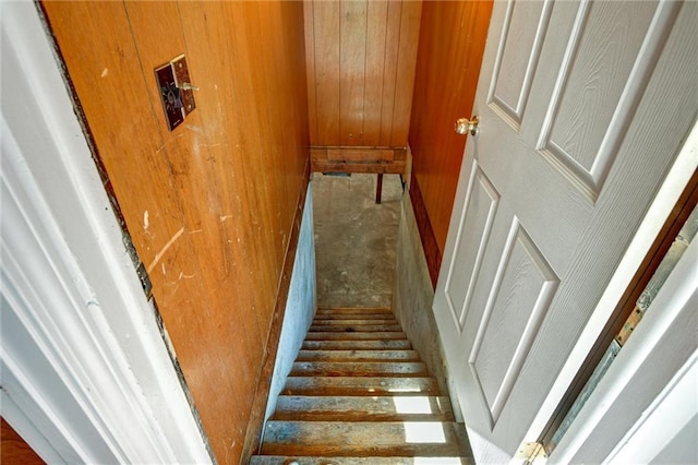 16128 Midland Dr, Shawnee, KS 66217 - view of stairs