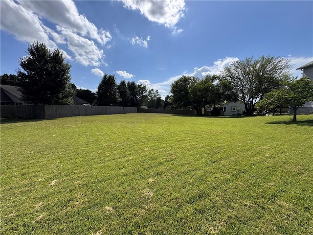 200 S Park Dr, Raymore, MO 64083 - view of yard