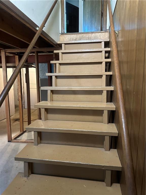 12621 E 41st Ter S, Independence, MO 64055 - stairway featuring concrete floors
