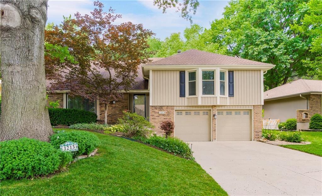 1213 Arawak St, Blue Springs, MO 64015 - photo 1