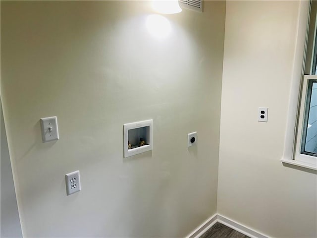 812 N 9th St, Leavenworth, KS 66048 - laundry room featuring hookup for an electric dryer and washer hookup
