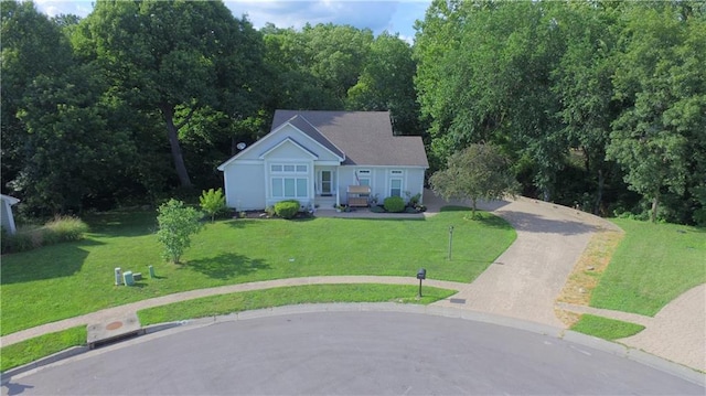 16810 NE 170th Ter, Holt, MO 64048 - view of front facade with a front yard, driveway, and covered porch