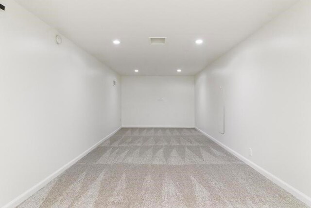 5501 W 86th St, Overland Park, KS 66207 - unfurnished room featuring recessed lighting, light colored carpet, and a smoke detector