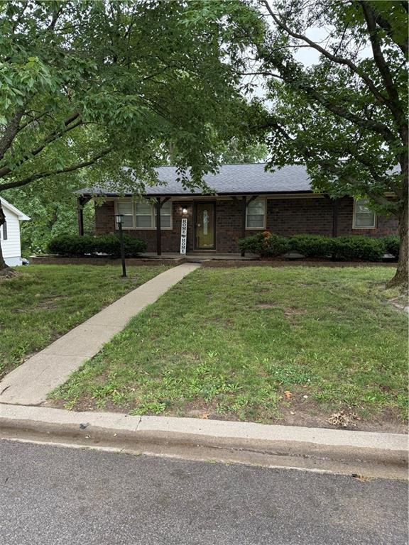 1901 Lion Rd, Saint Joseph, MO 64506 - photo 1