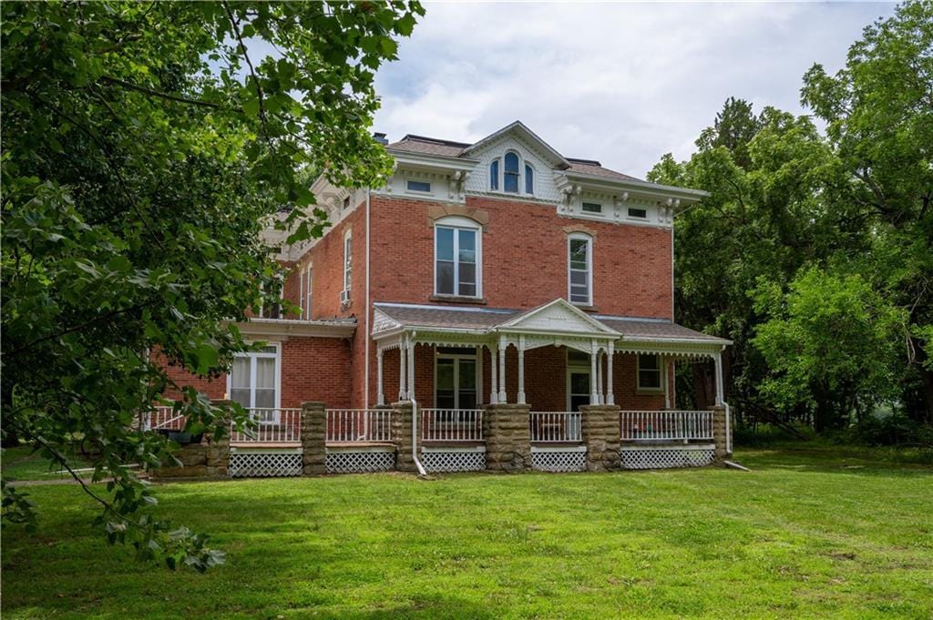 911 Housatonic St, Burlington, KS 66839 - photo 1