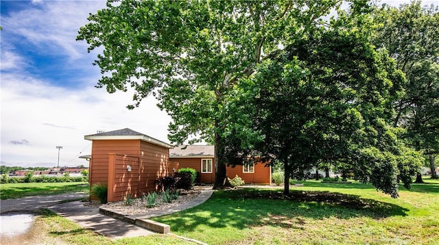 601 W 14th St, Pleasanton, KS 66075 - view of front of property with a front yard