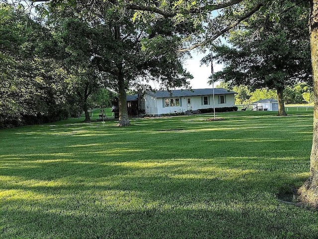 20212 S Carriage Ln, Peculiar, MO 64078 - view of green lawn