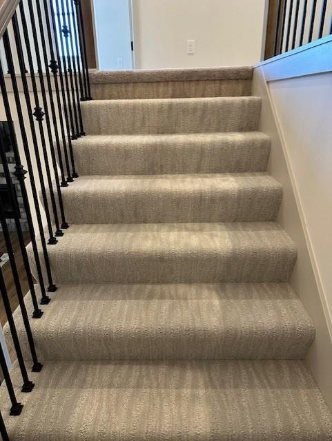 1309 N 4th St E, Louisburg, KS 66053 - view of stairs