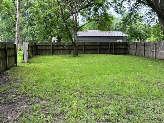 109 N Western, Girard, KS 66743 - photo 6