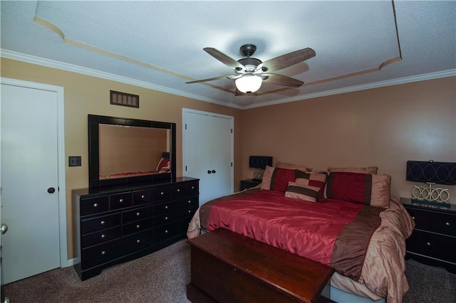 1005 Hunters Rd, Blue Springs, MO 64014 - bedroom featuring carpet, ornamental molding, a ceiling fan, and a textured ceiling