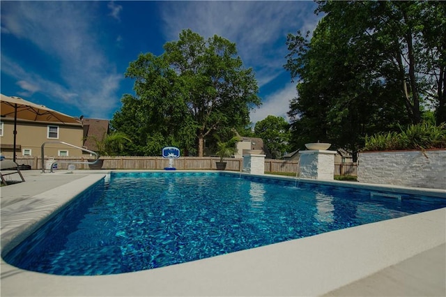1005 Hunters Rd, Blue Springs, MO 64014 - view of swimming pool