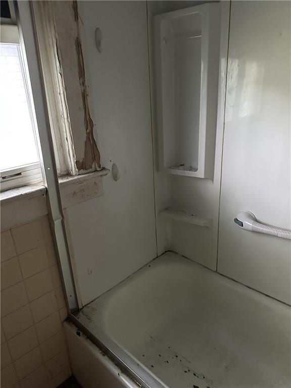 1906 S Willow Ave, Independence, MO 64052 - view of bathroom